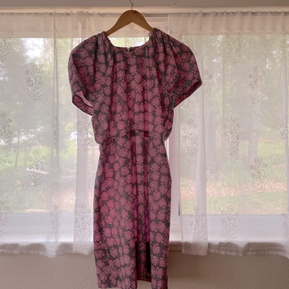 Beloved a detacher nyc puffy sleeve dress!!